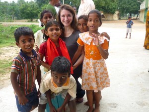India-2010-kids-with-Tessa